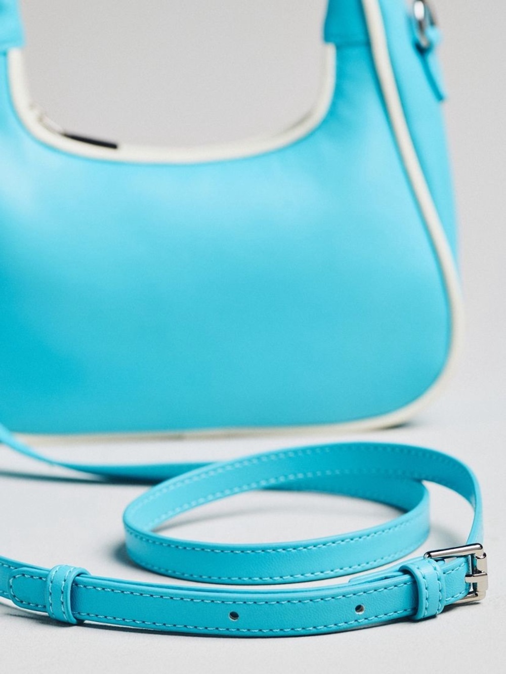 Light Blue Vegan Tote (Eco-Friendly) - Picture 2 of 6